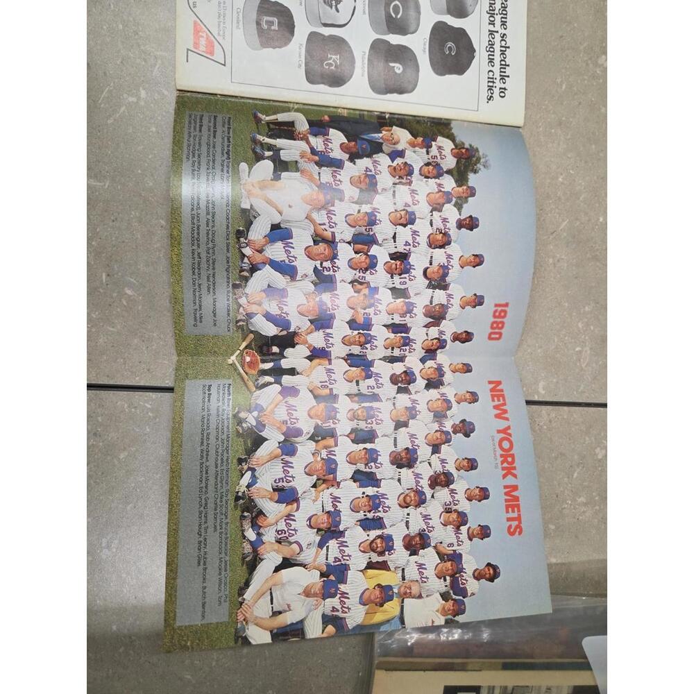 1980 NEW YORK METS Yearbook JOE TORRE Lee MAZZILLI Joe TORRE Craig SWAN Stearns - Picture 3 of 8